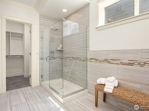 20045 10th Avenue NW 11, Shoreline WA 98177