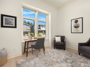 20045 10th Avenue NW 11, Shoreline WA 98177