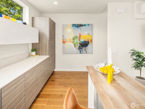 3029 3rd Avenue W B, Seattle WA 98119