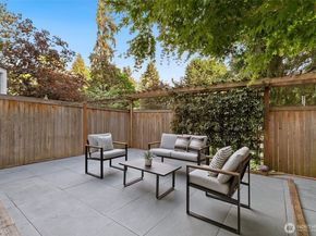 10273 NE 129th Lane, Kirkland WA 98034