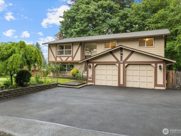 15912 174th Avenue NE, Woodinville WA 98072