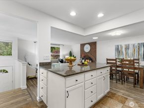 15912 174th Avenue NE, Woodinville WA 98072