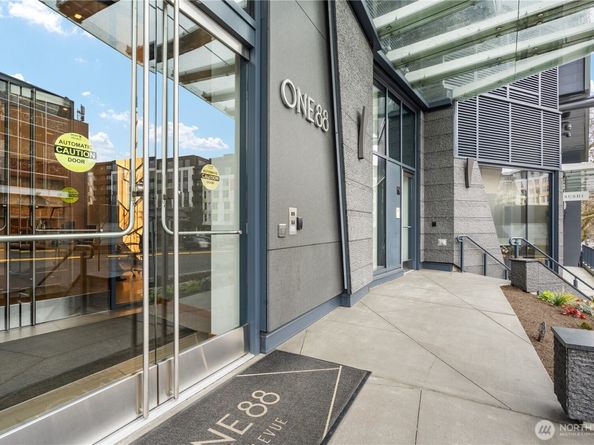 188 bellevue Way NE 805, Bellevue WA 98004
