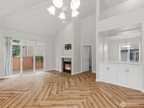 2526 143rd Street SW 12A, Lynnwood WA 98087