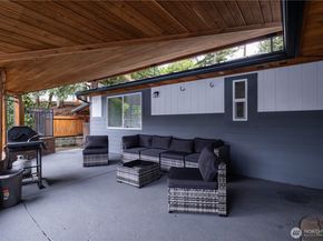 428 W Davies Loop, Lake Stevens WA 98258