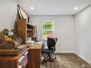 428 W Davies Loop, Lake Stevens WA 98258