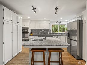 428 W Davies Loop, Lake Stevens WA 98258