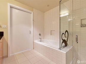 909 5th Ave 502, Seattle WA 98104