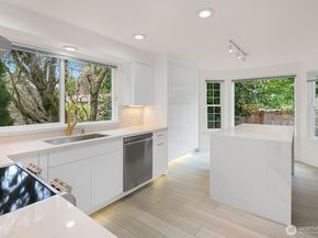12122 93rd Avenue NE, Kirkland WA 98034