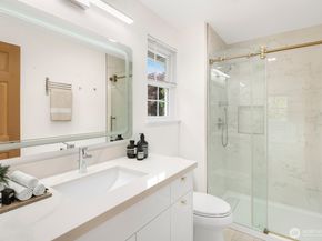 12122 93rd Avenue NE, Kirkland WA 98034