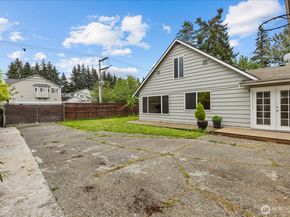 5205 173rd Place SW, Lynnwood WA 98037