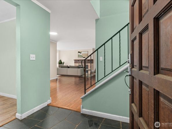5205 173rd Place SW, Lynnwood WA 98037