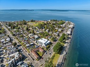 2920 Alki Avenue SW 409, Seattle WA 98116