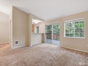 15433 Country Club Drive E305, Mill Creek WA 98012