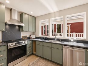 909 32nd Avenue S B, Seattle WA 98144