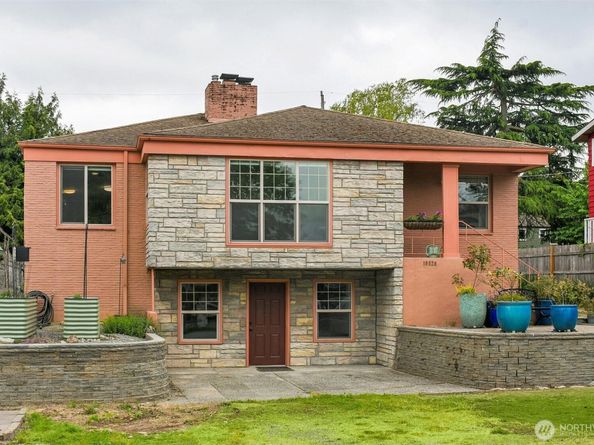 10820 Lake Ridge Drive S, Seattle WA 98178