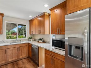 2103 168th Ave NE, Bellevue WA 98008