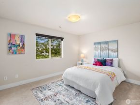20420 5th Avenue W, Lynnwood WA 98036