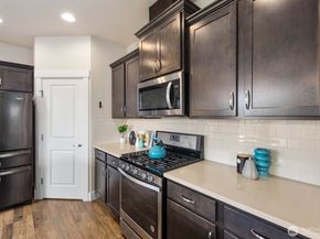 20420 5th Avenue W, Lynnwood WA 98036