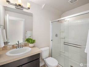 20420 5th Avenue W, Lynnwood WA 98036