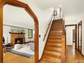 6856 17th Avenue NE, Seattle WA 98115