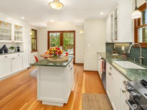 6856 17th Avenue NE, Seattle WA 98115