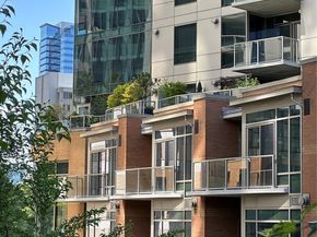 10610 NE 9th Place 509, Bellevue WA 98004