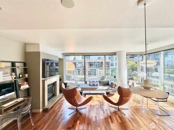 10610 NE 9th Place 509, Bellevue WA 98004