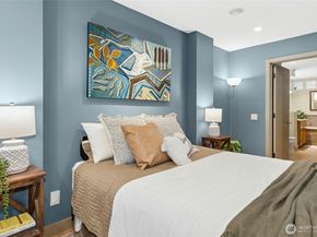 9201 NE Juanita Drive 202, Kirkland WA 98034