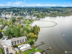 9201 NE Juanita Drive 202, Kirkland WA 98034