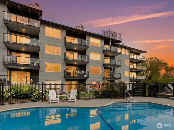 9201 NE Juanita Drive 202, Kirkland WA 98034