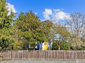 10532 Evanston Avenue N, Seattle WA 98133