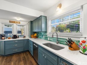 10532 Evanston Avenue N, Seattle WA 98133