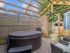 10532 Evanston Avenue N, Seattle WA 98133
