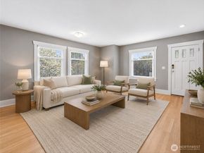 10532 Evanston Avenue N, Seattle WA 98133