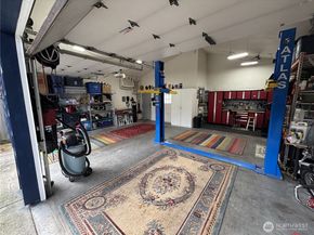 10532 Evanston Avenue N, Seattle WA 98133
