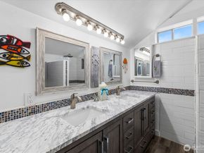 10532 Evanston Avenue N, Seattle WA 98133