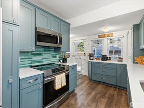 10532 Evanston Avenue N, Seattle WA 98133