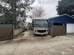 10532 Evanston Avenue N, Seattle WA 98133