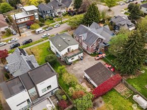 1613 24th Avenue, Seattle WA 98122