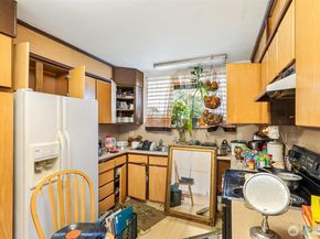 1613 24th Avenue, Seattle WA 98122