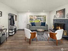 1067 Anacortes Avenue NE, Renton WA 98059