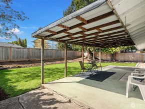 1067 Anacortes Avenue NE, Renton WA 98059