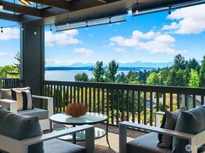 8627 Fauntlee Crest SW, Seattle WA 98136