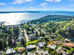 8627 Fauntlee Crest SW, Seattle WA 98136