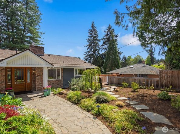 16526 37th Avenue NE, Lake Forest Park WA 98155