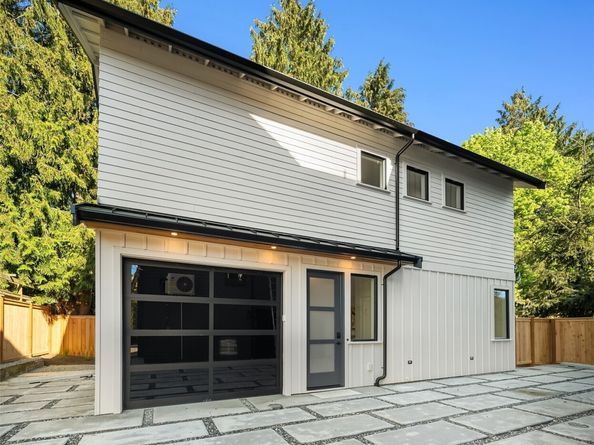 7064 Cleopatra Place NW, Seattle WA 98117