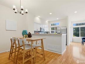 8806 123rd Lane NE 8806, Kirkland WA 98033