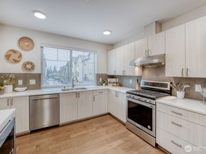 1480 157th Court NE, Bellevue WA 98008
