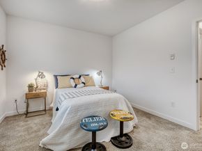1480 157th Court NE, Bellevue WA 98008